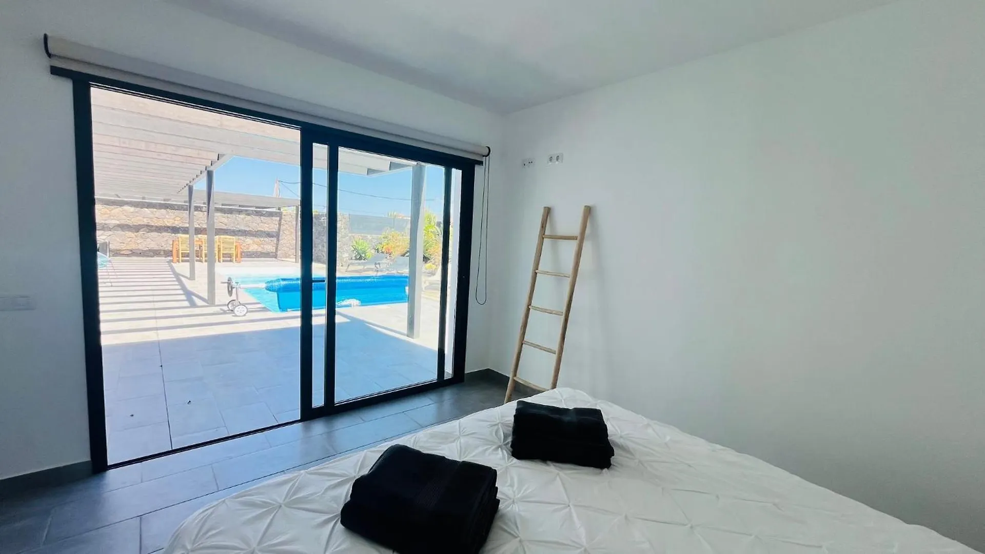 Casa Carica With Heated Pool In Lajares Apartment Spain