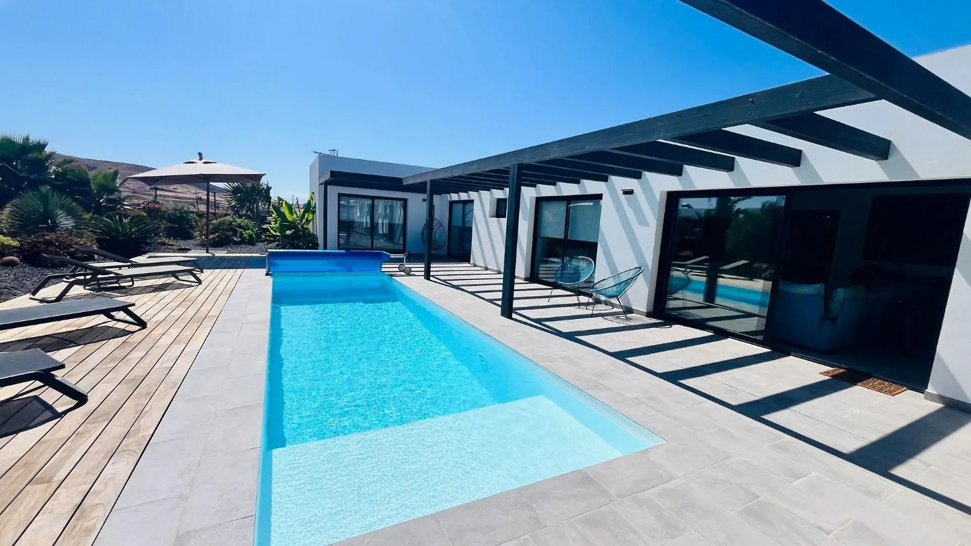 Casa Carica With Heated Pool In Lajares Apartment