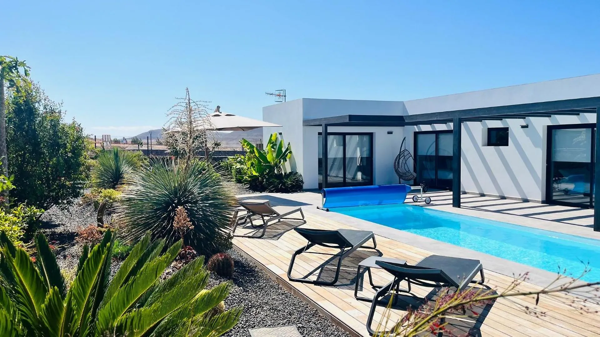 Casa Carica With Heated Pool In Lajares Apartment